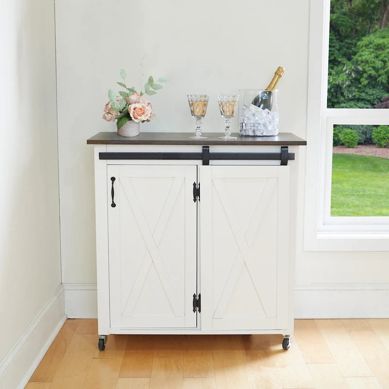 Desserte de cuisine en bois blanc de style ferme moderne